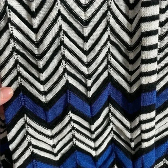 🍁 Chico’s chevron print white/blue/black open front cardigan - Picture 3 of 6